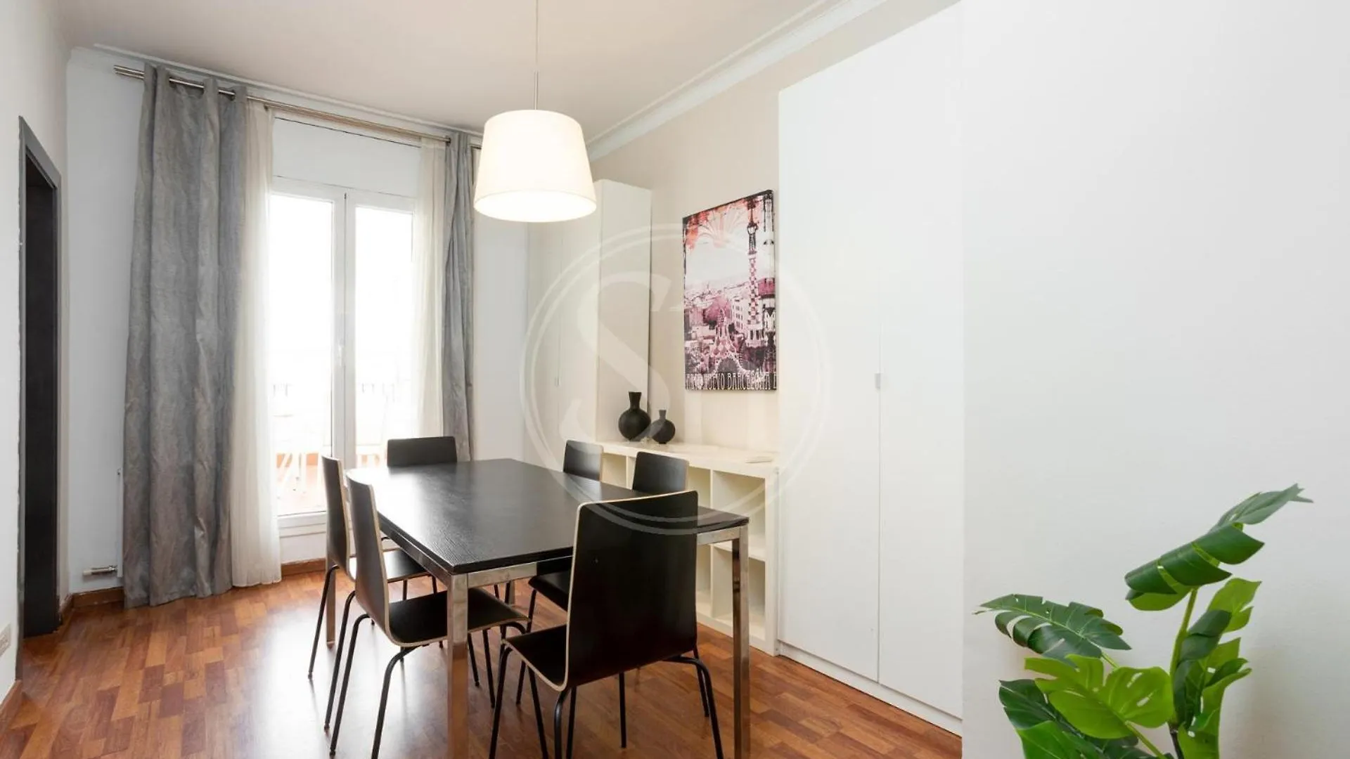 Cosy Apartment Nearly Sagrada Familia VI برشلونة 0*,  إسبانيا